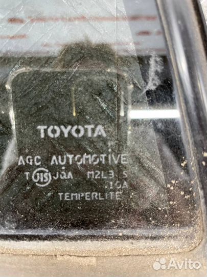 Стекло глухое задние левое Тойота Королла Филдер E