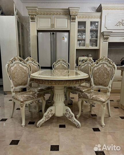 Комплект стол и стулья.Оплата при получении