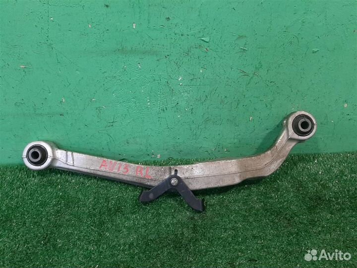 Рычаг задний поперечный верхний Nissan Qashqai J1