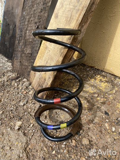 Передняя пружина на hyundai solaris 1