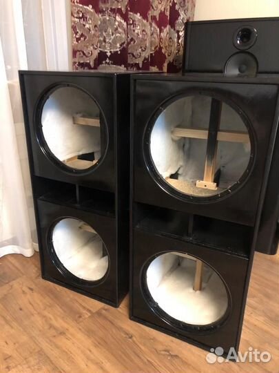 Корпуса от колонок под динамики 15 дюймов