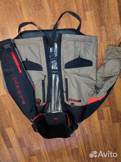 Костюм-поплавок для зимней рыбалки