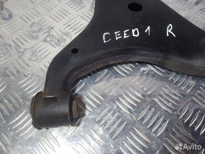 Рычаг передний правый Kia Ceed ED 06-12