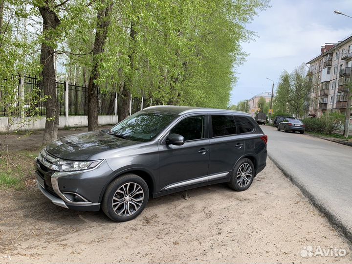 Mitsubishi Outlander 2.0 CVT, 2015, 194 000 км