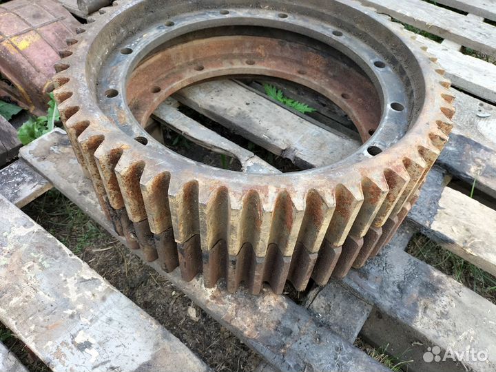Шестерня чтз Т-130 бу