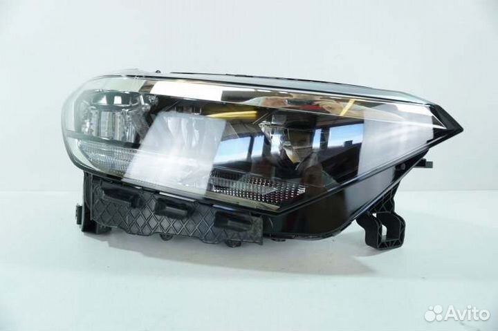 Фара правая Volkswagen Polo 6 2020