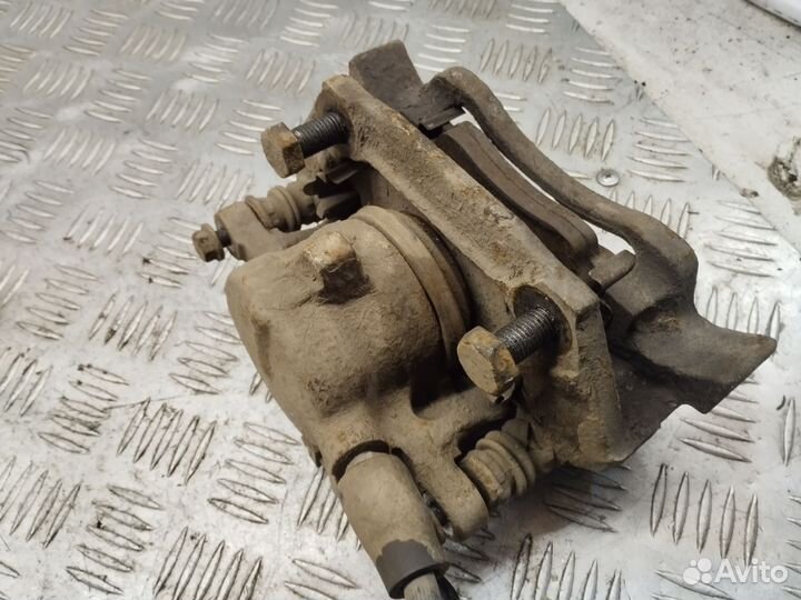 Передний суппорт Mercedes А класс w168