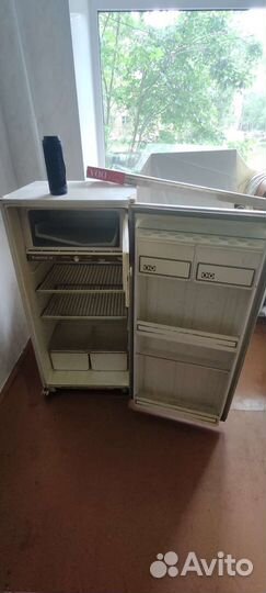 Холодильник бу маленький рядом