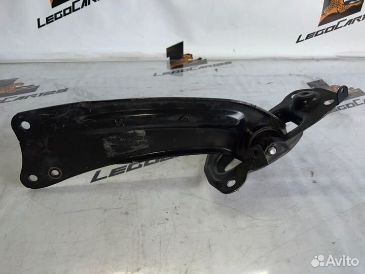 Рычаг подвески нижний задний правый Volkswagen