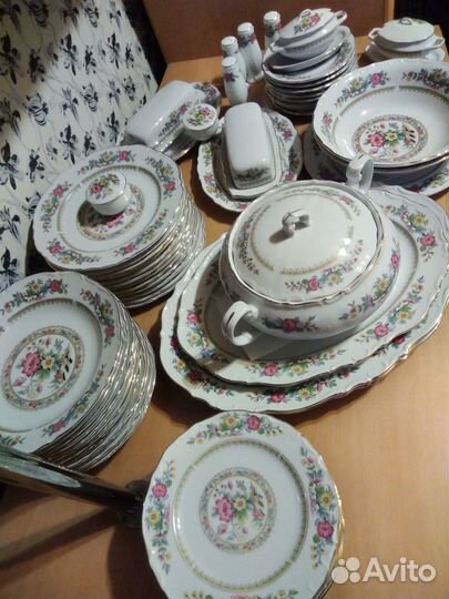 Продам Японский столовый сервиз sone 3686