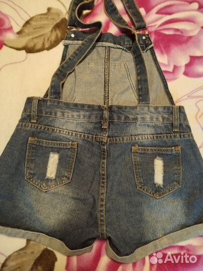 Комбинезон женский джинсовый с шортами