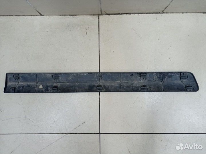 Молдинг двери передней правой LADA Largus