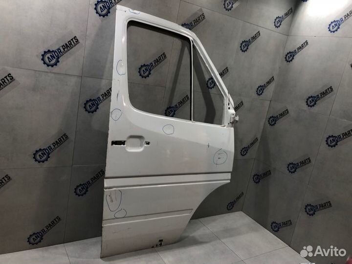 Дверь боковая передняя правая Mercedes Sprinter