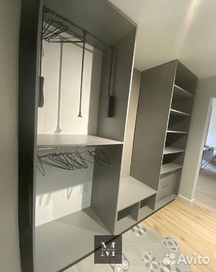 Современный шкаф