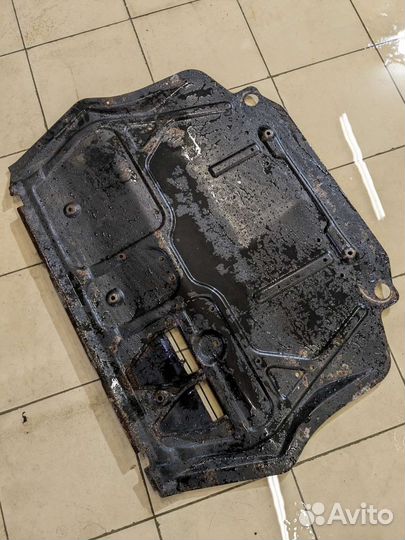 Защита двигателя Golf 5