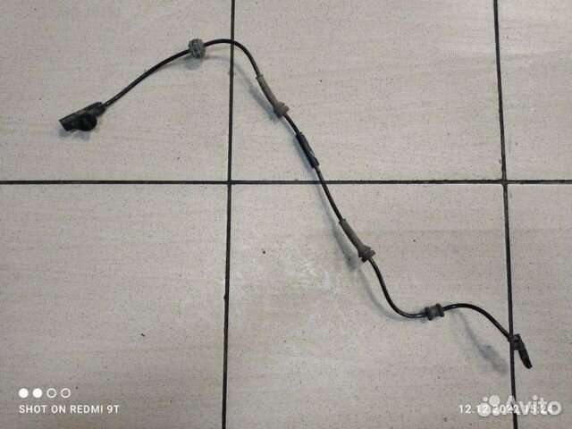Датчик abs задний Renault Laguna 3