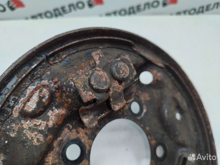 Щиток левого тормозного механизма Honda Domani MA4