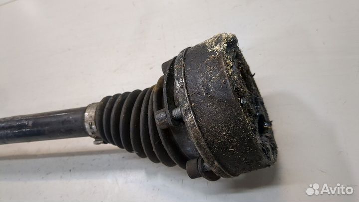 Полуось левая передняя Audi A3 (8V)