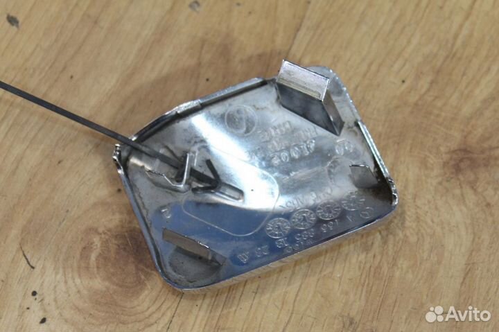 Заглушка переднего бампера буксировочного крюка Me