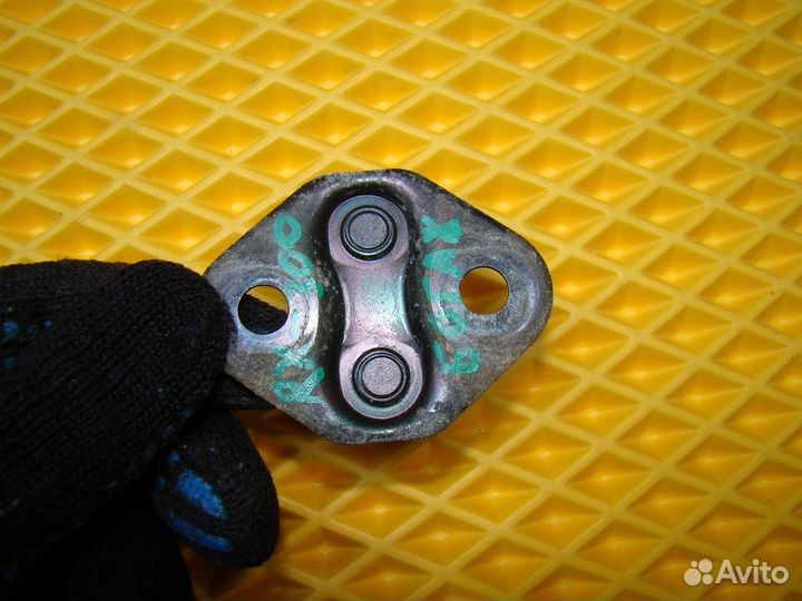 Петля замка багажника Lexus RX 300 Лексус