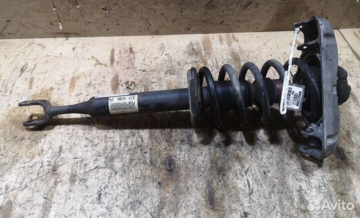 Передние стойки audi a4 avant 2007 год