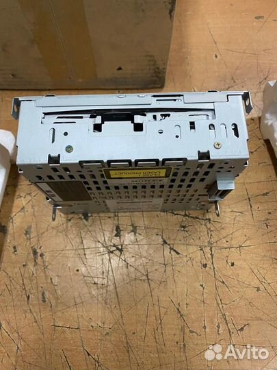 CD Changer Mazda на 6 дисков