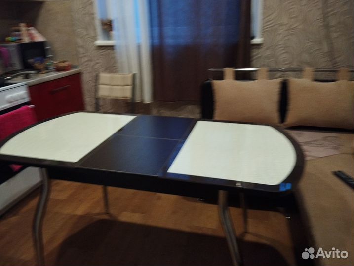 Кухонный стол