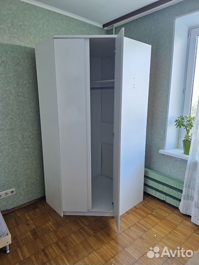 Угловой шкаф