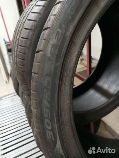 Pirelli P Zero PZ4 305/30 R21 104Y