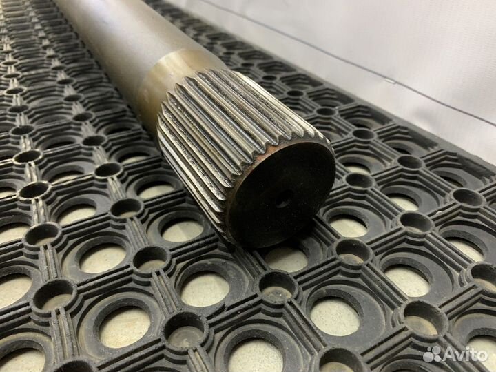 Полуось заднего моста без блокировки