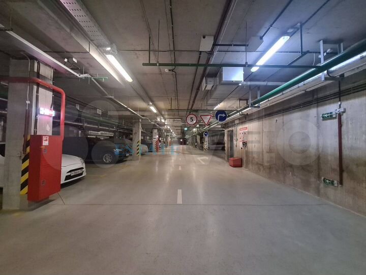 Машиноместо, 12 м²