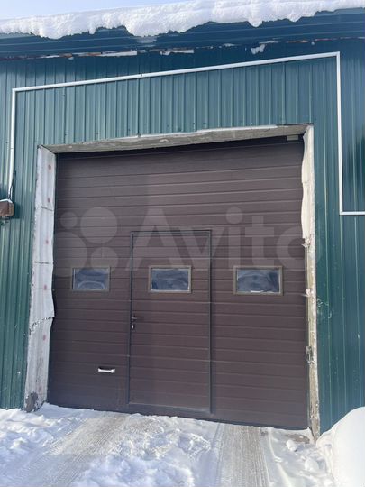 Гараж, > 30 м²