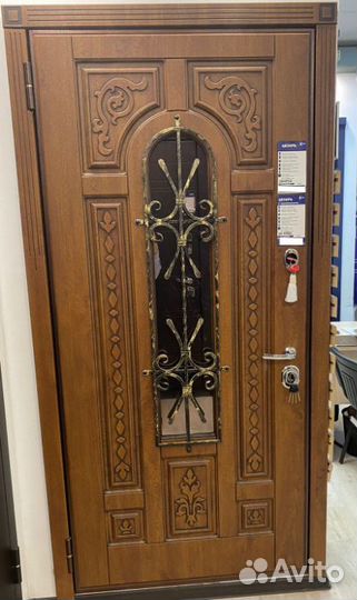 Дверь входная металлическая новая