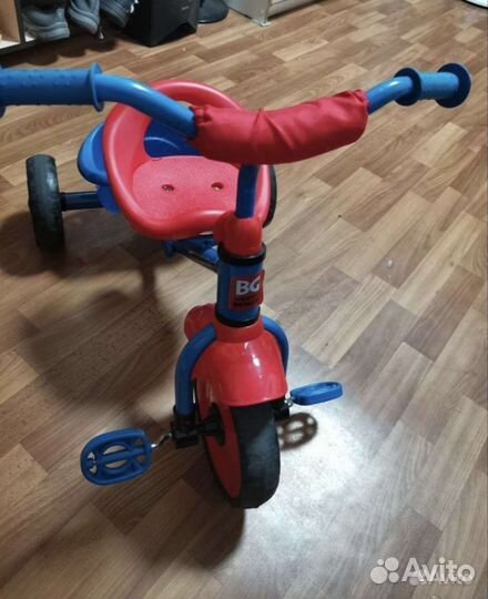 Детский трехколесный велосипед новый