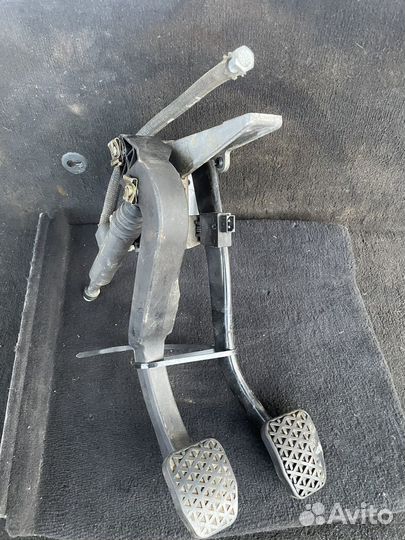 Педальный узел BMW E36 МКПП