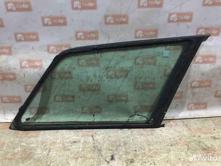 Стекло заднее левое Audi A6 4B5 AKE 2000