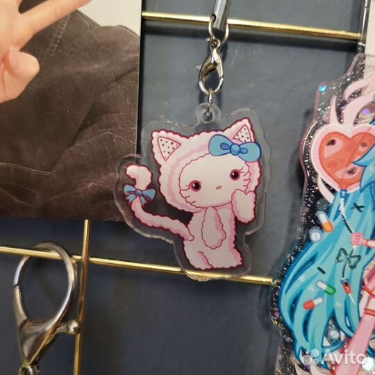 Брелок акриловый Хеллоу Китти