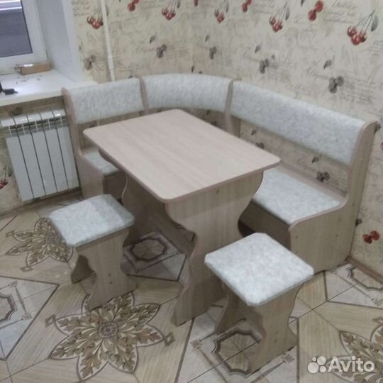 Кухонный уголок новый