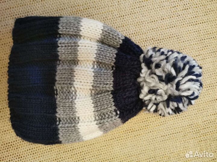 Комплект шапка, манишка и варежки для мальчика