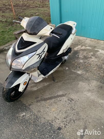 Скутер 180 кубовый