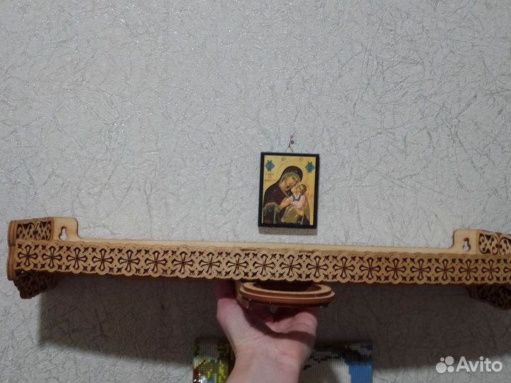 Полка для икон деревянная