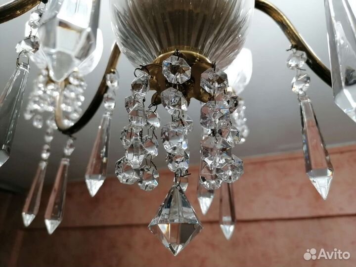 Хрустальная люстра