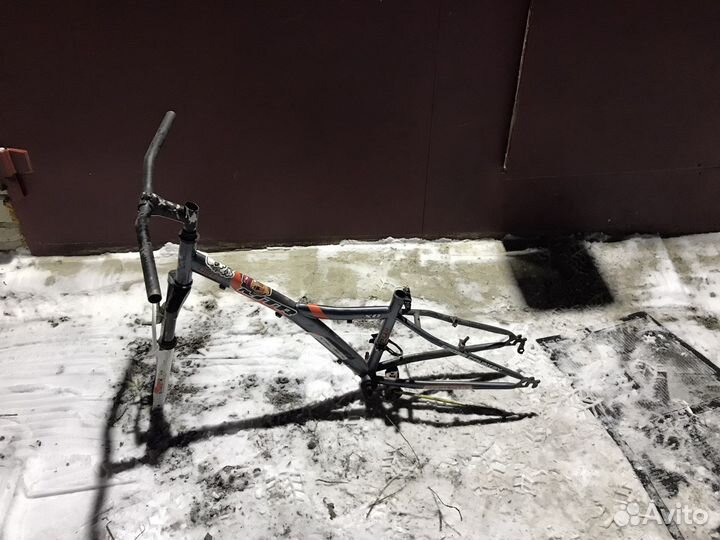 Рама велосипеда под 24 колеса