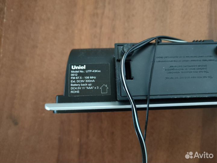 Часы радиобудильник Uniel UTP-43