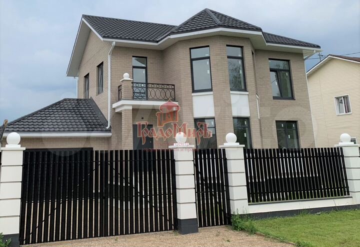 Дом 214,2 м² на участке 12 сот.