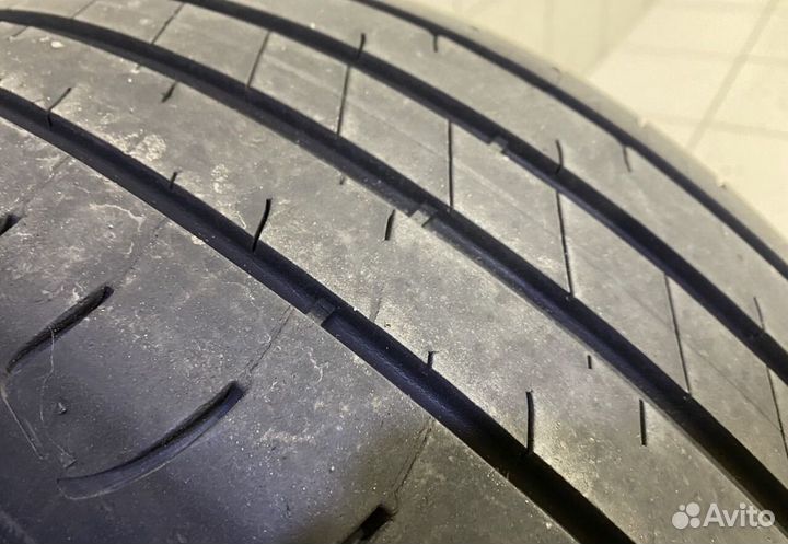 Goodyear EfficientGrip 2 SUV 225/60 R18