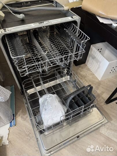 Продам рабочую посудомоечную машину Electrolux