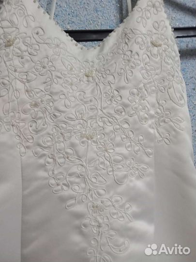 Платье новое 9-10 лет