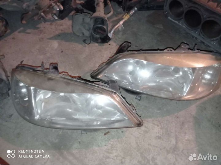 Opel astra G передние фары 1332456 1EG00764046