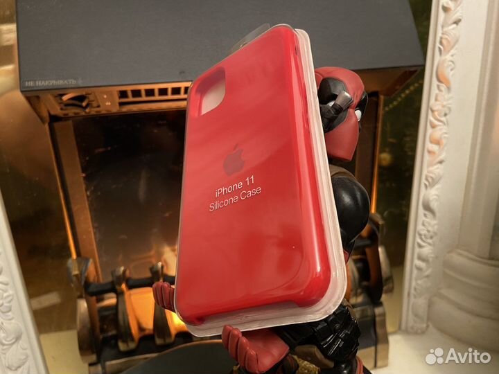 Чехол на iPhone 11